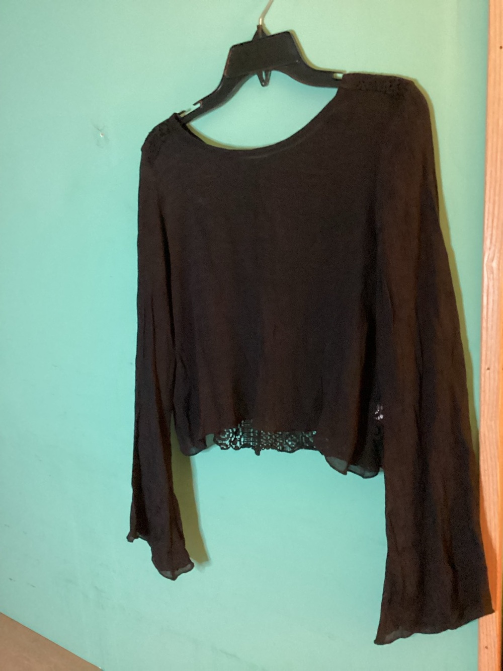 Mine Bell Sleeve Crochet Back Cropped Blouse Size Large GUC